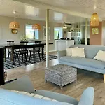 בית נופש Modern House At Frederiksdal Harpelunde